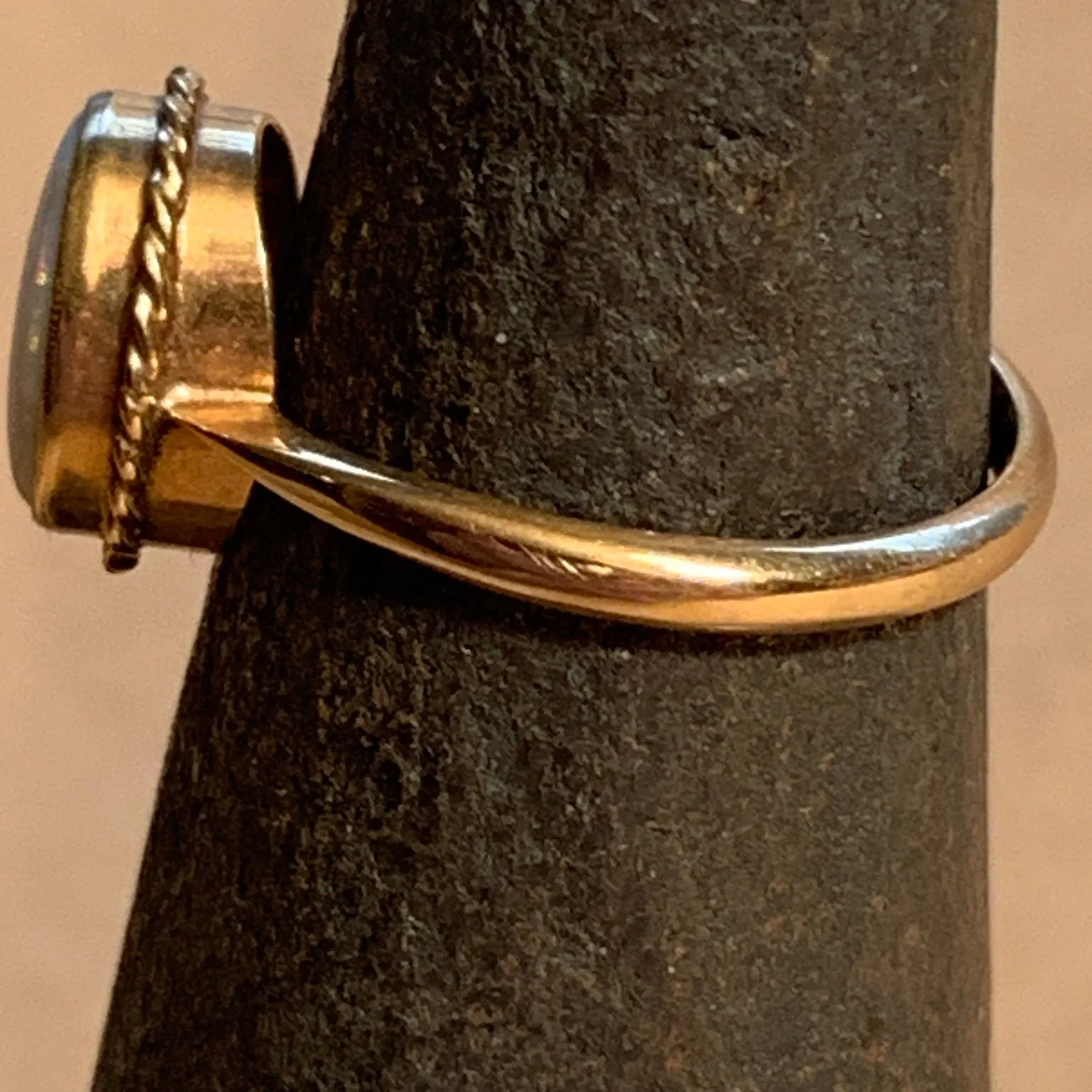 10kt Gold & Australian Opal Ring