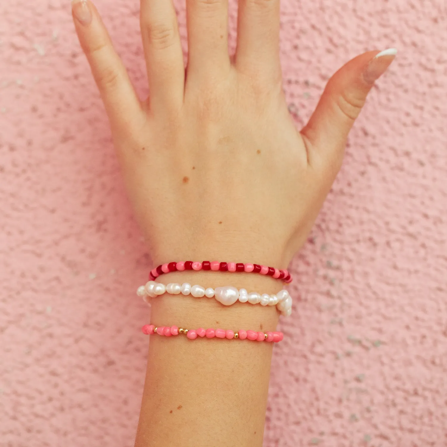 Blushing Roses Beaded Bracelet
