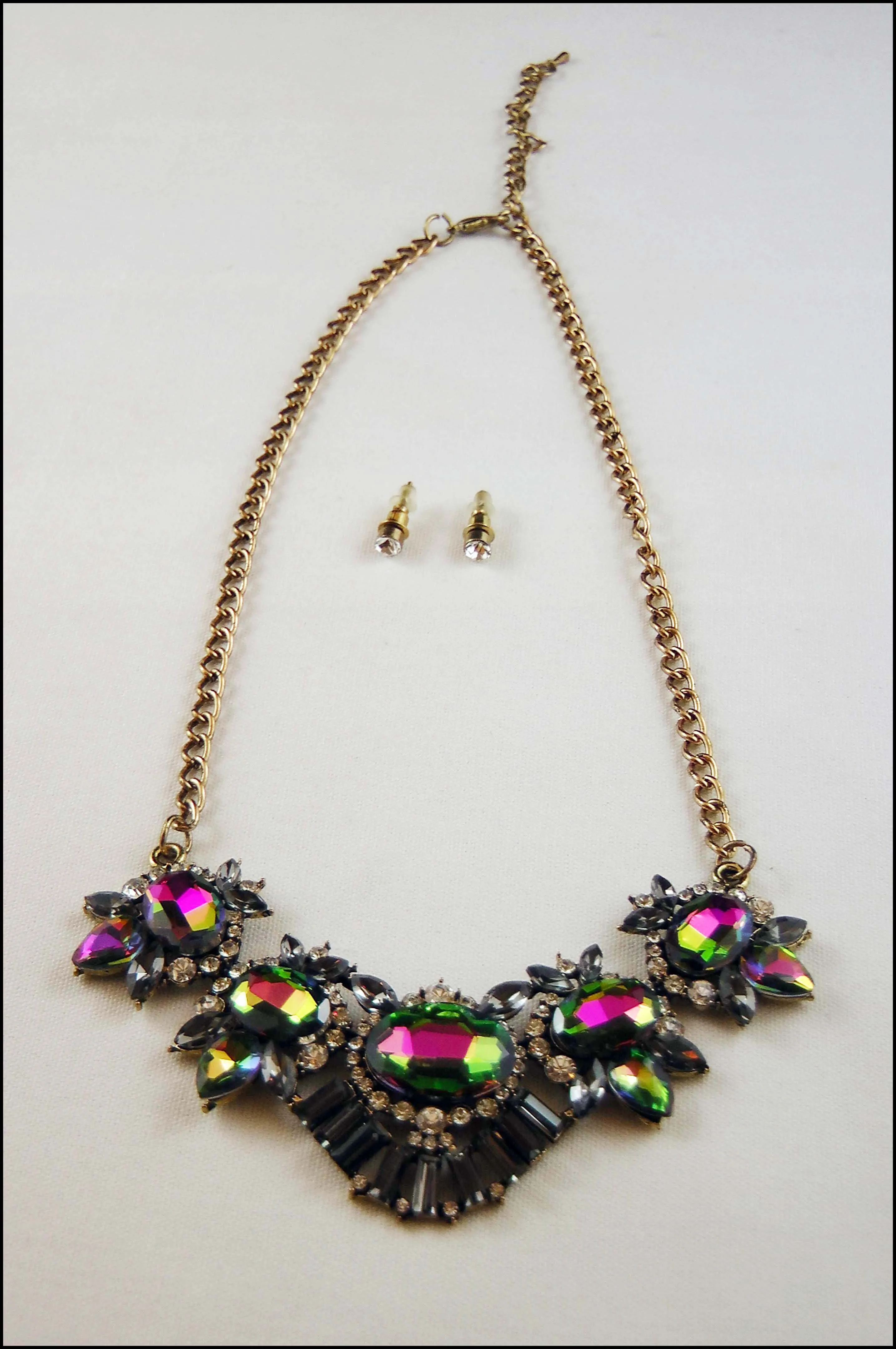 Dainty Holiday Gemstone Collar Set
