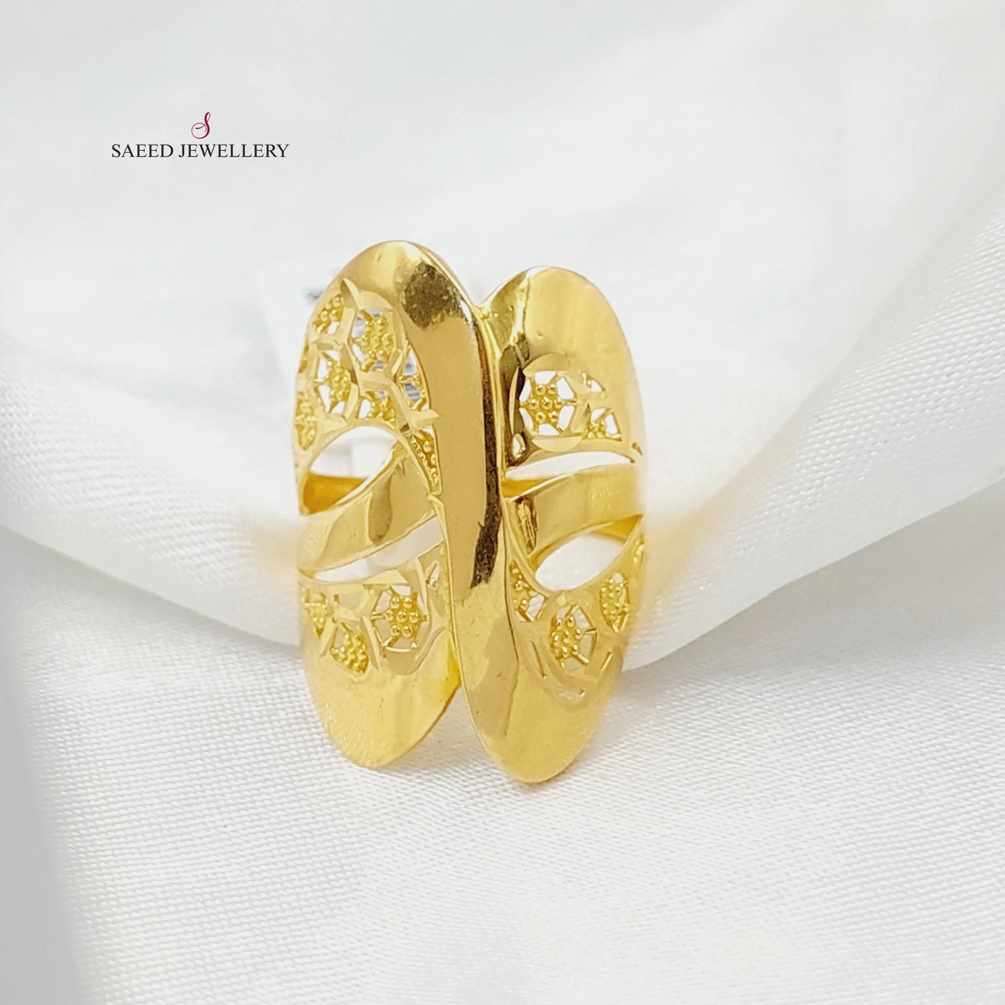 Engraved Wings Ring