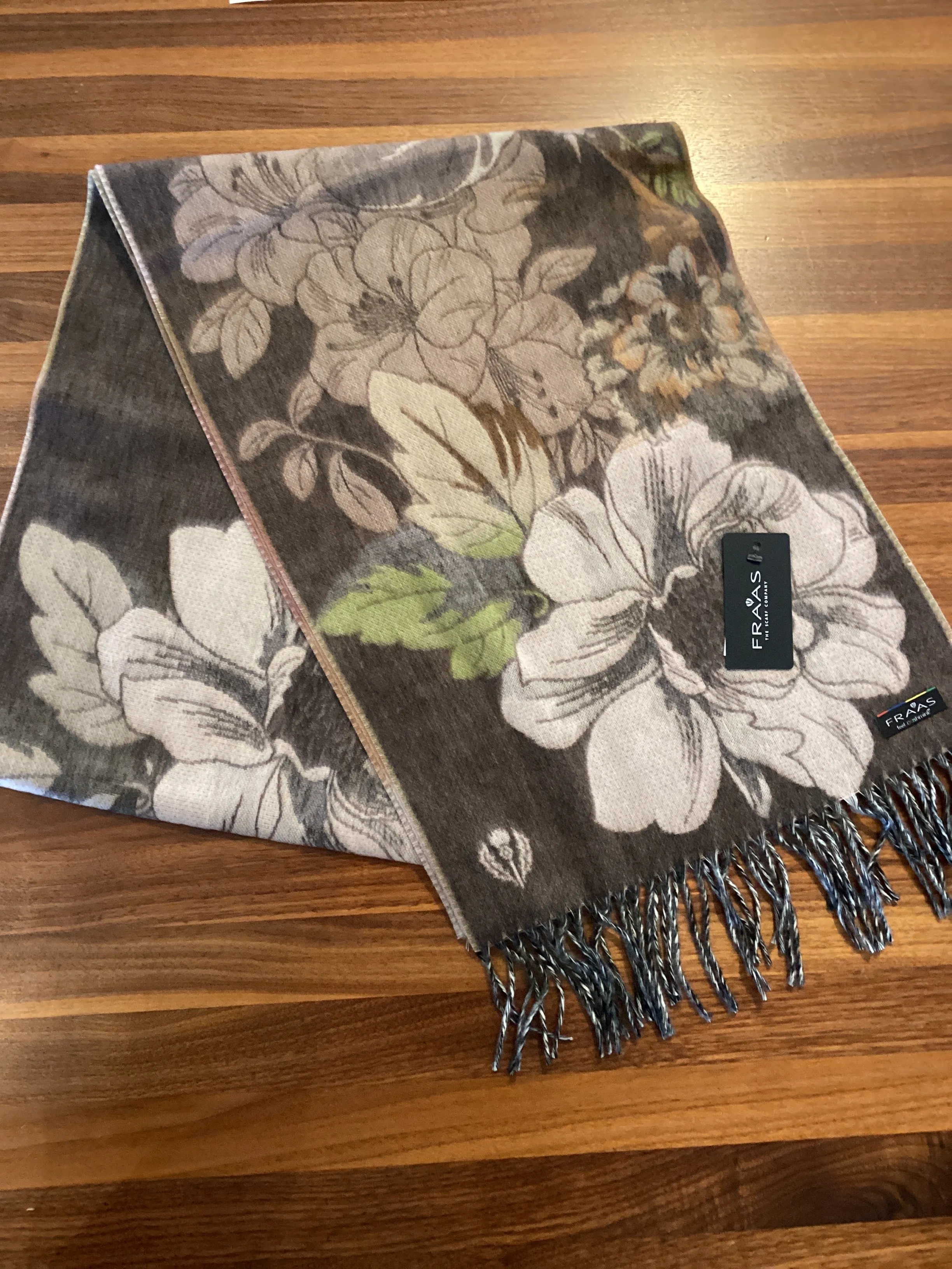 Fraas 734801 Floral Cashmink Scarfs