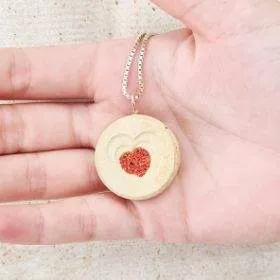 Heart shape pendant - Turqoise/Coral stone