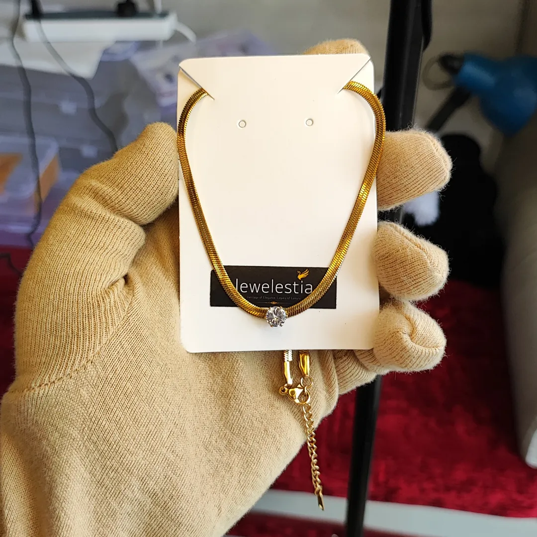 Jewelestia Royal Grace Necklace