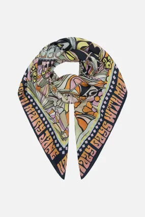 LARGE SQUARE SCARF DAY TRIPPIN