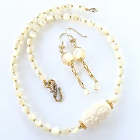 Lorelei: Mother of Pearl Necklace Set