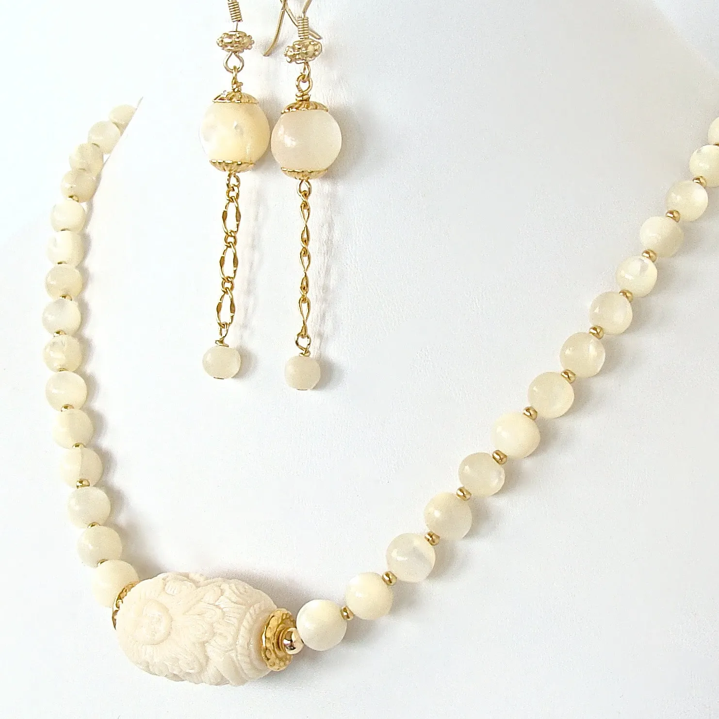 Lorelei: Mother of Pearl Necklace Set
