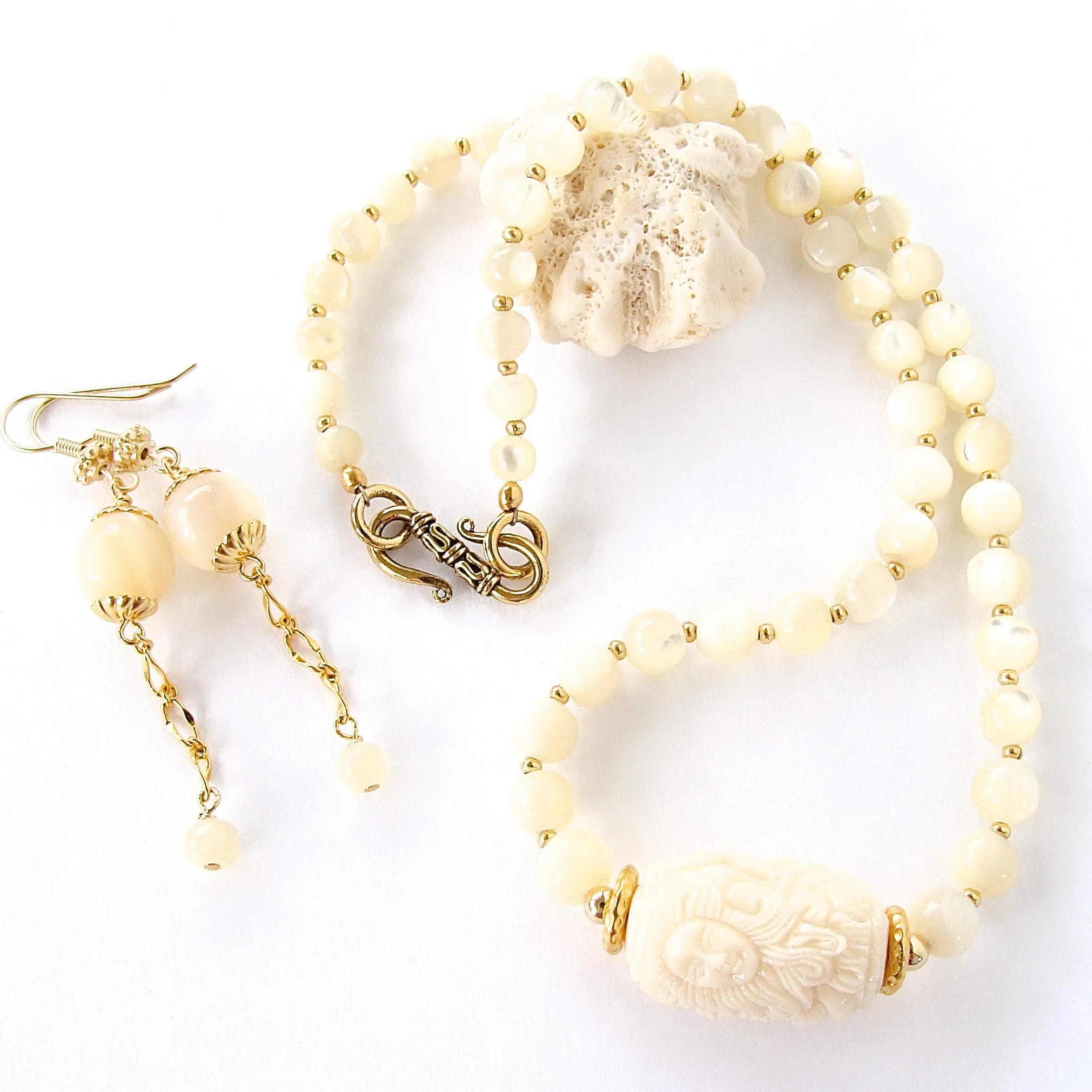 Lorelei: Mother of Pearl Necklace Set