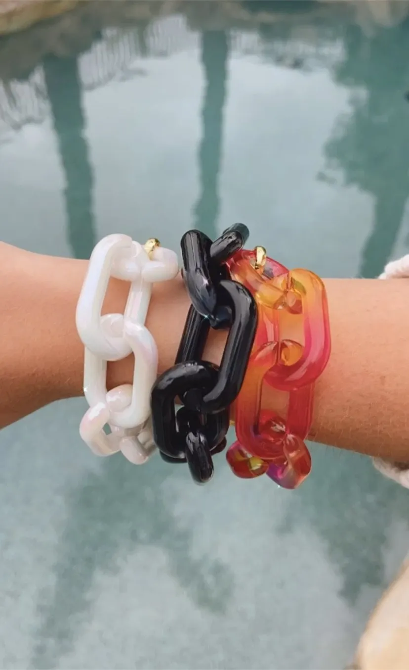 Mac and Ry - Chunky California Chain Bracelet in White Iridescent