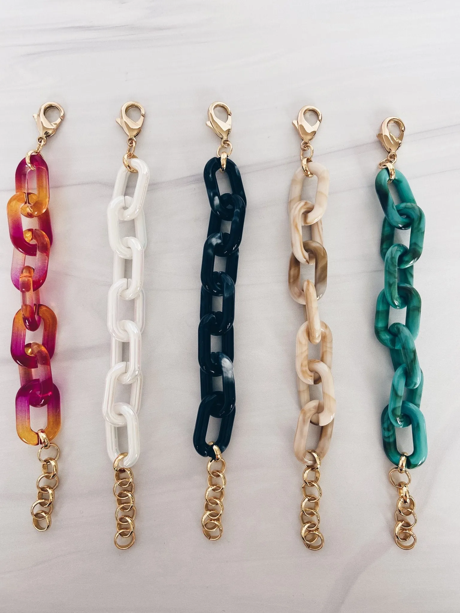 Mac and Ry - Chunky California Chain Bracelet in White Iridescent