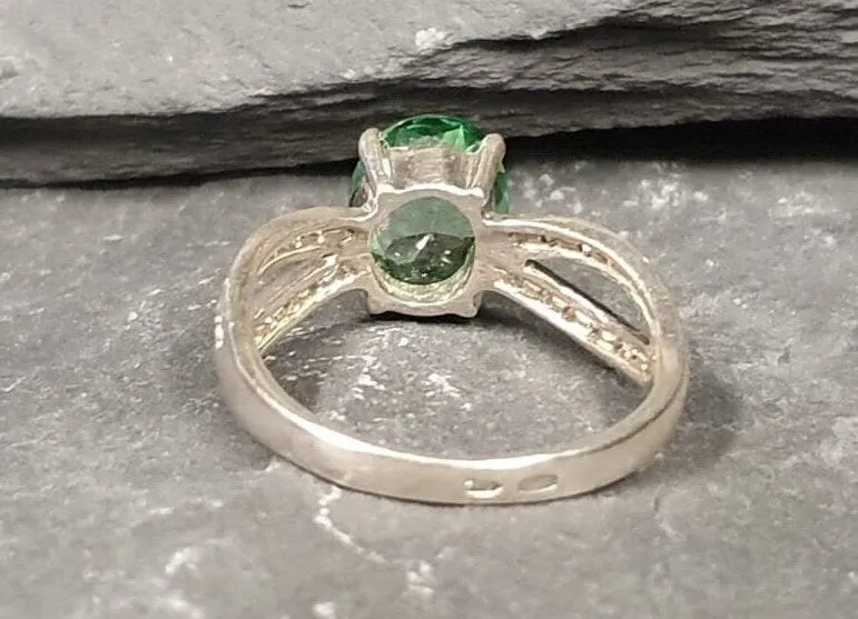 Mint Emerald Ring - Vintage Emerald Ring - Green Solitaire Ring