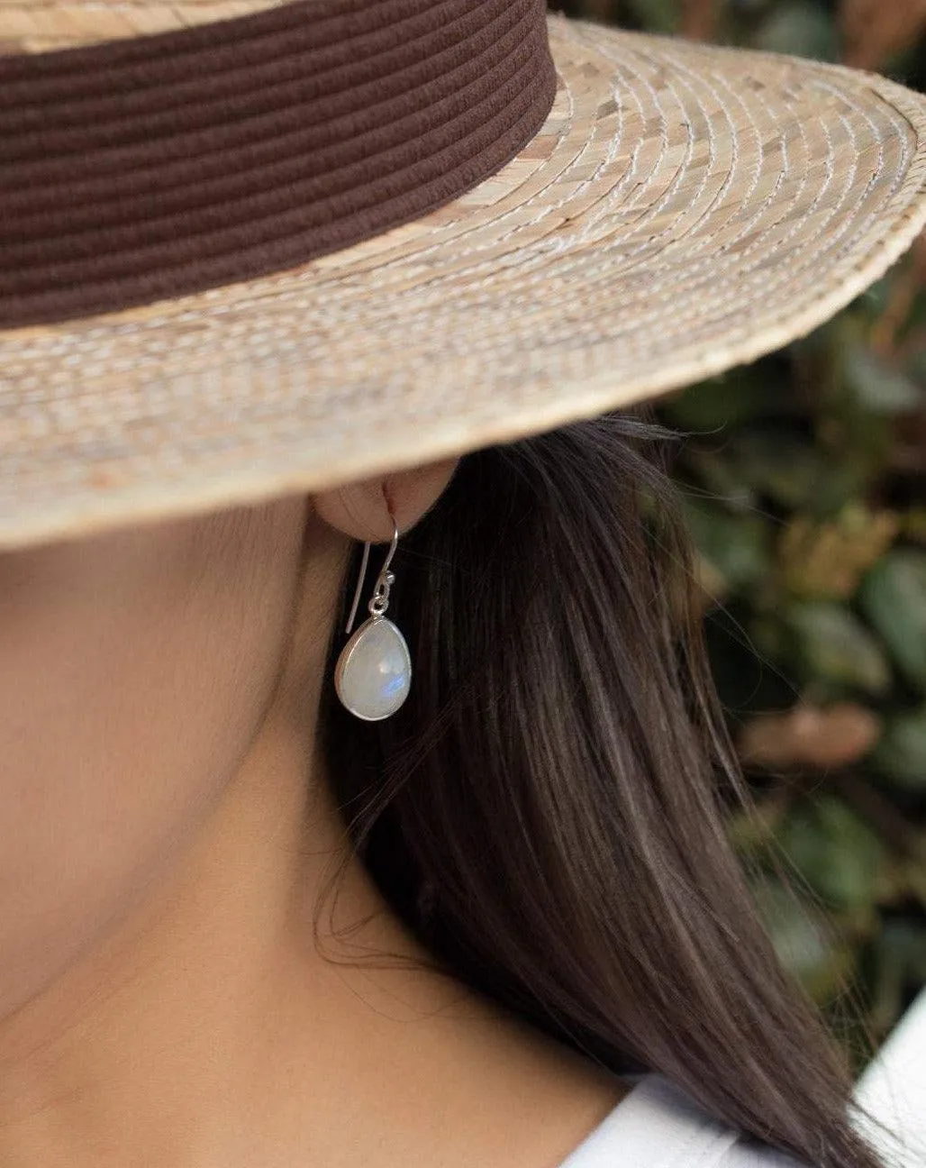Moonstone Earrings ~ Sterling Silver 925 ~ ME142