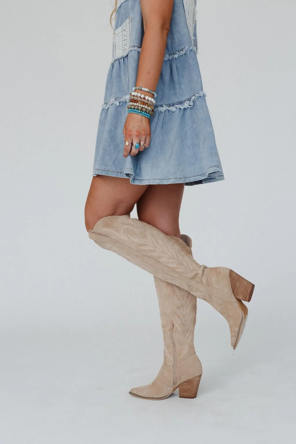 Mustang Embroidered Boots - Almond
