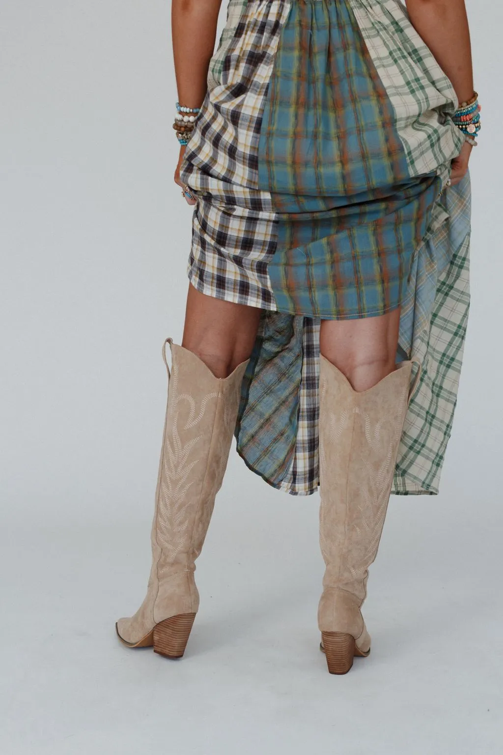 Mustang Embroidered Boots - Almond
