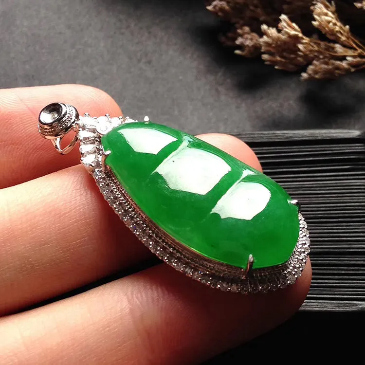 Natural Jade Pendant Jadeite Gold Pendant PT325