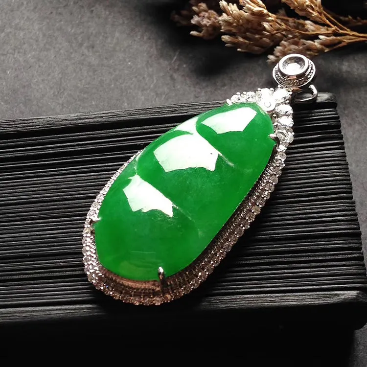 Natural Jade Pendant Jadeite Gold Pendant PT325