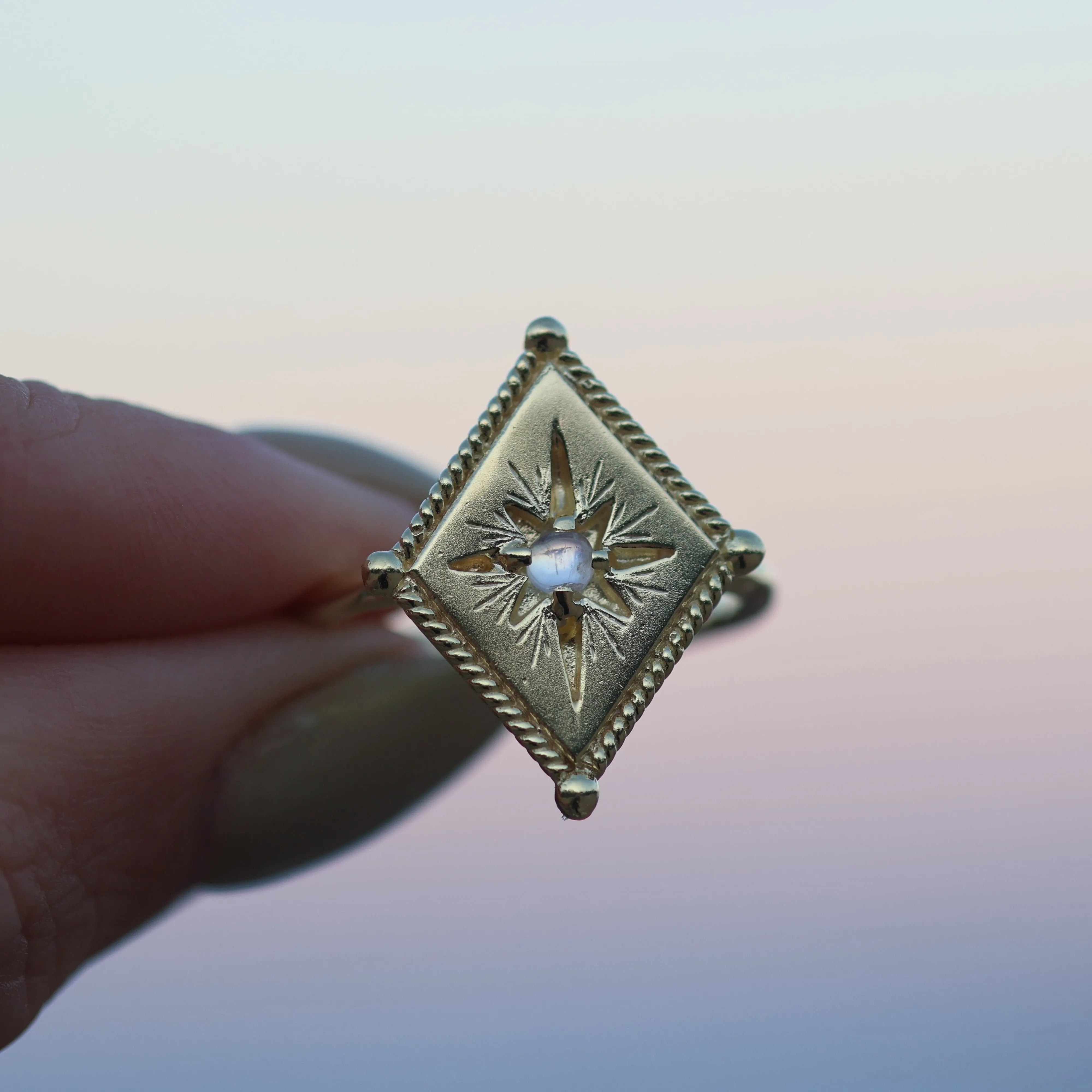 Twinkling Star Gold Ring