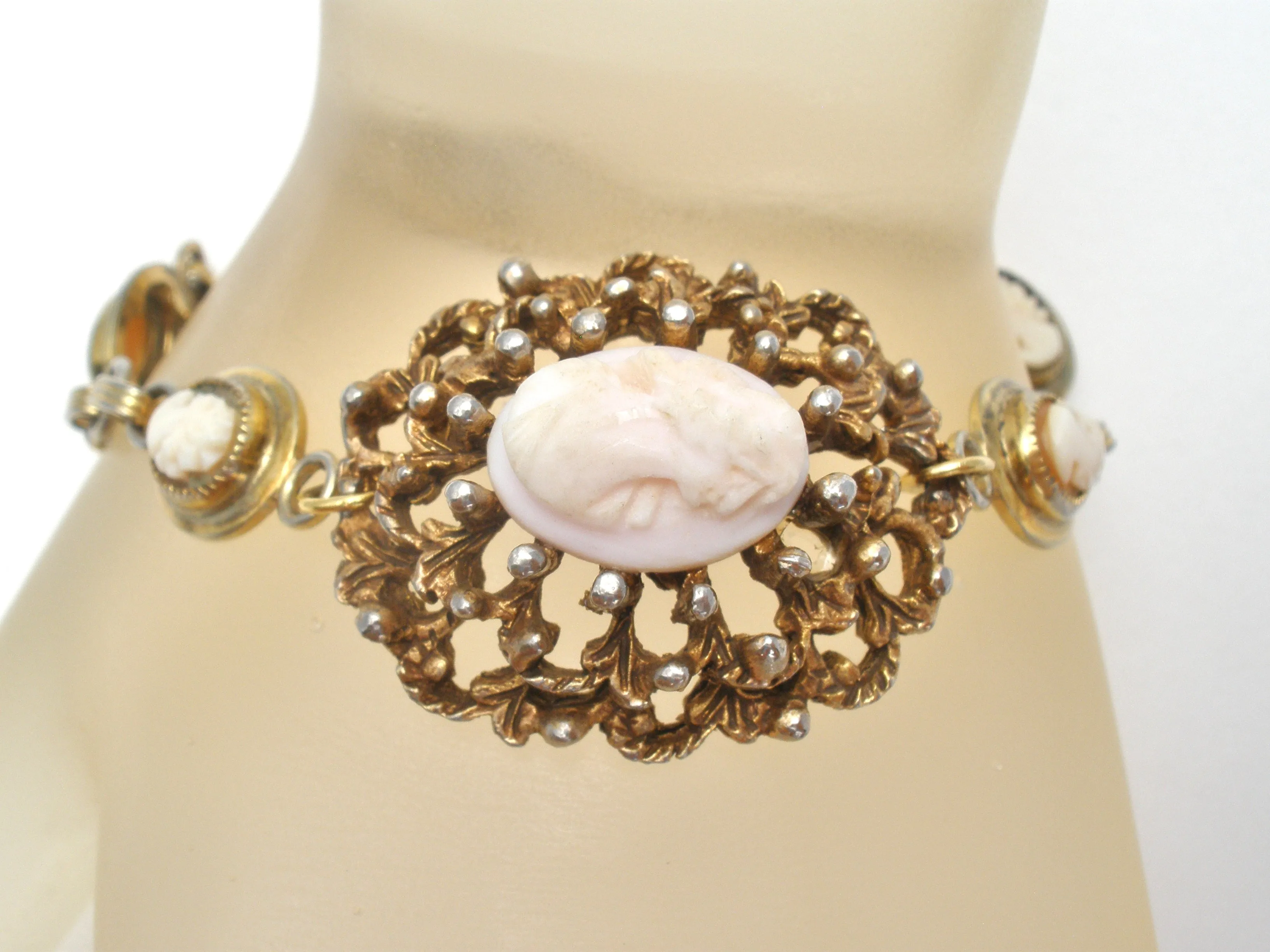 Vintage Hand Carved Cameo Bracelet 8"